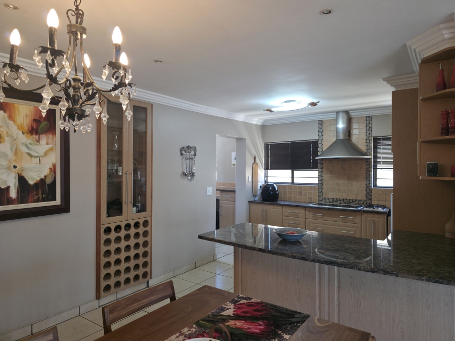3 Bedroom Property for Sale in Wavecrest Eastern Cape